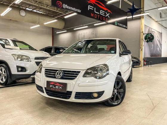 VOLKSWAGEN POLO SEDAN 1.6 MI COMFORTLINE 8V FLEX 4P MANUAL